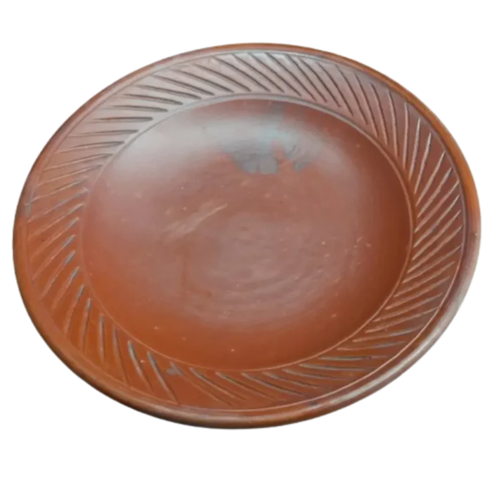 হাতে তৈরি মাটির প্লেট